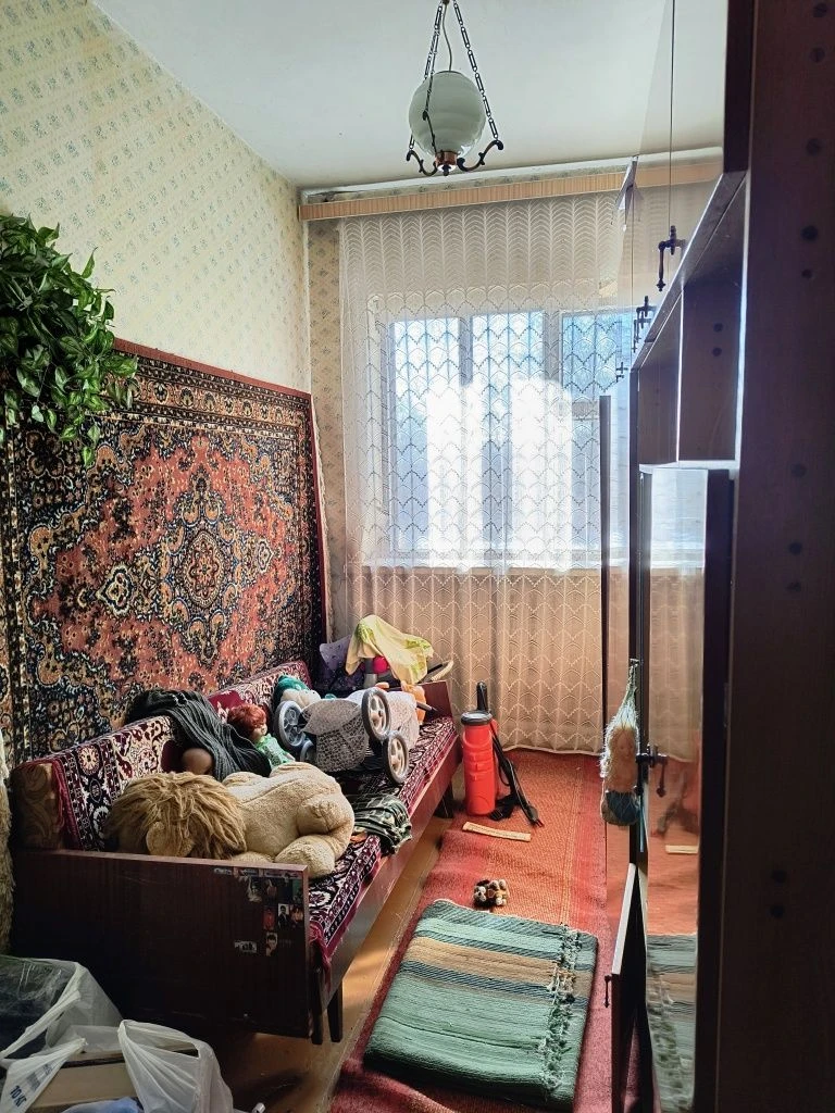Продаж просторого будинку під ремонт!