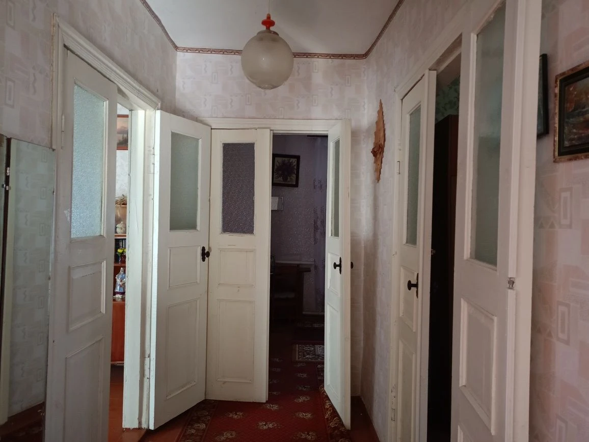 Продається будинок( частина) у Фастові.