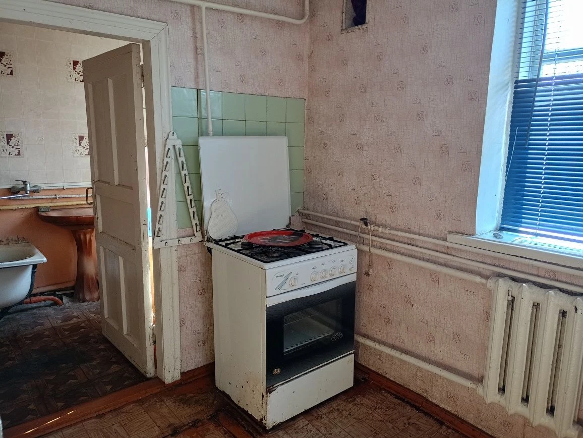 Продається будинок( частина) у Фастові.
