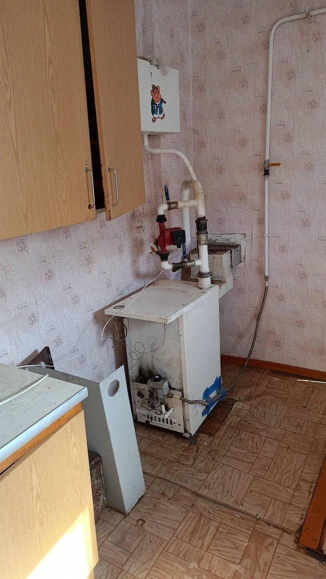 Продається будинок( частина) у Фастові.