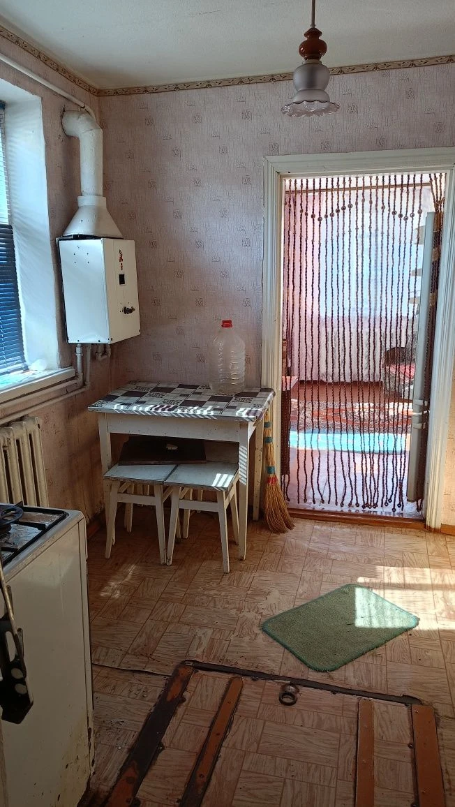 Продається будинок( частина) у Фастові.