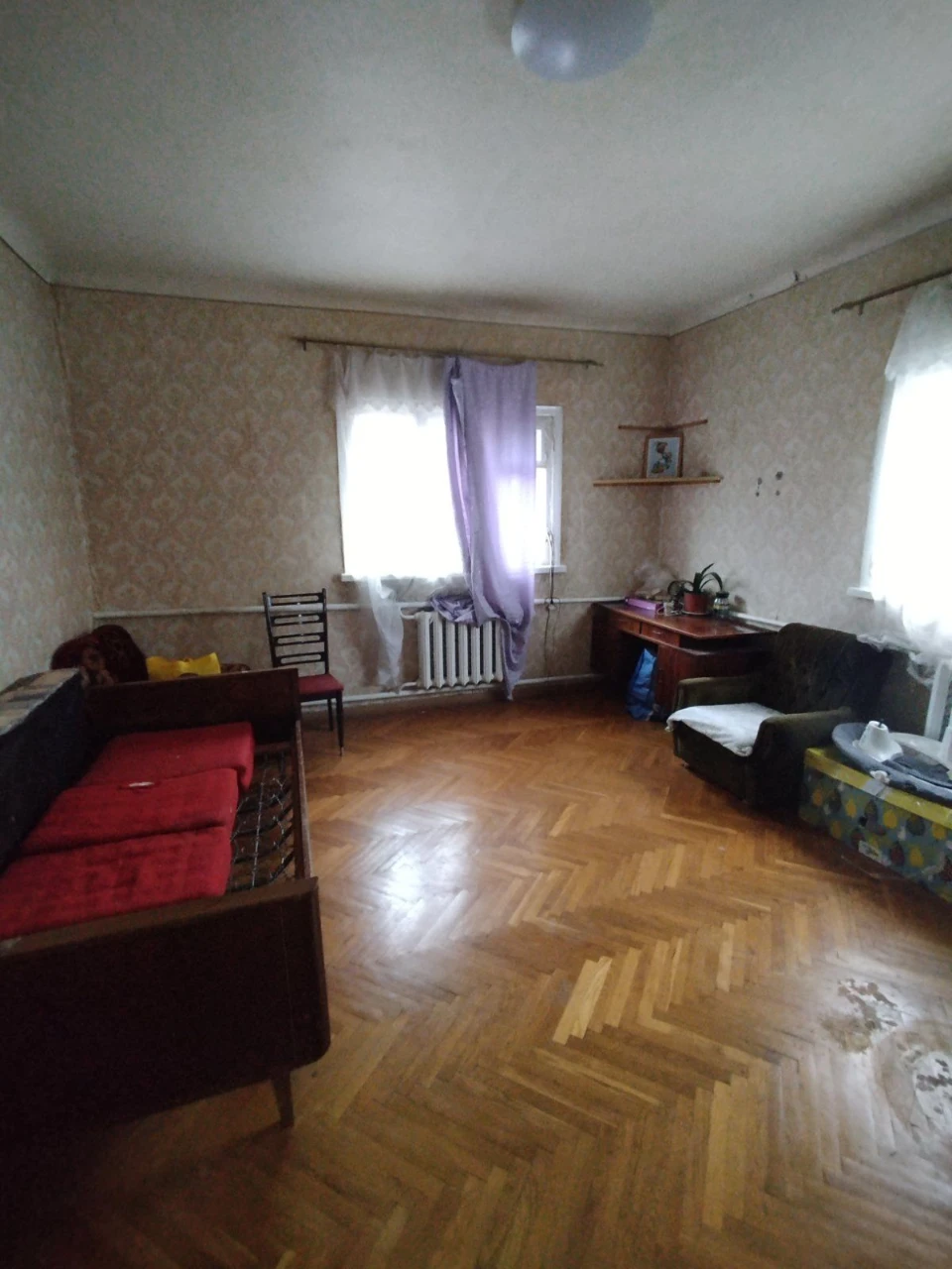 Продається частина 2х поверхового будинку у Фастові.