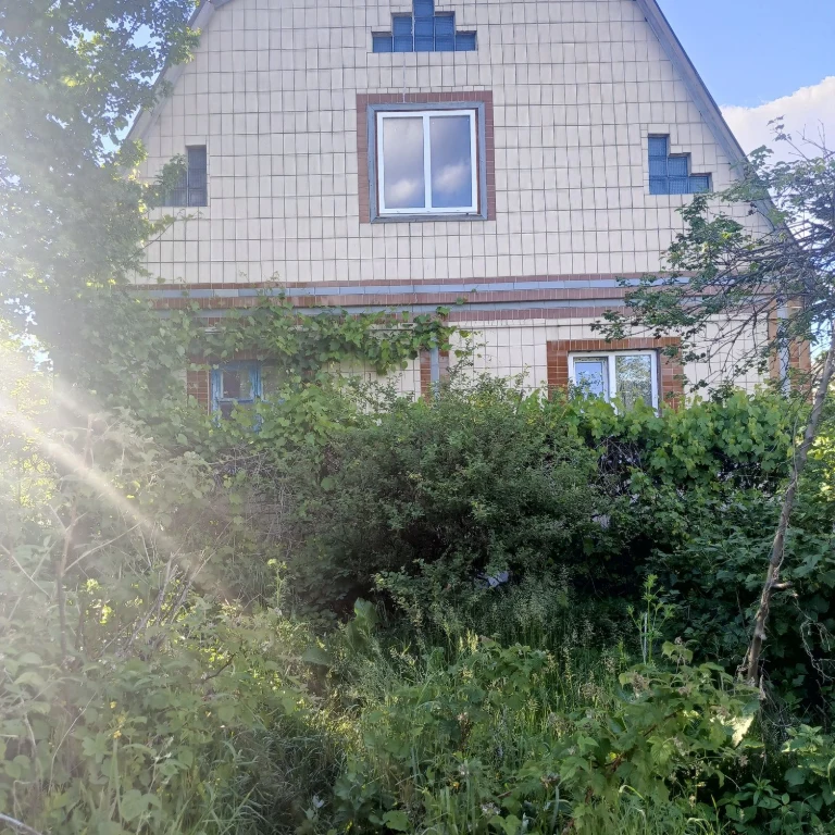 Продається великий будинок