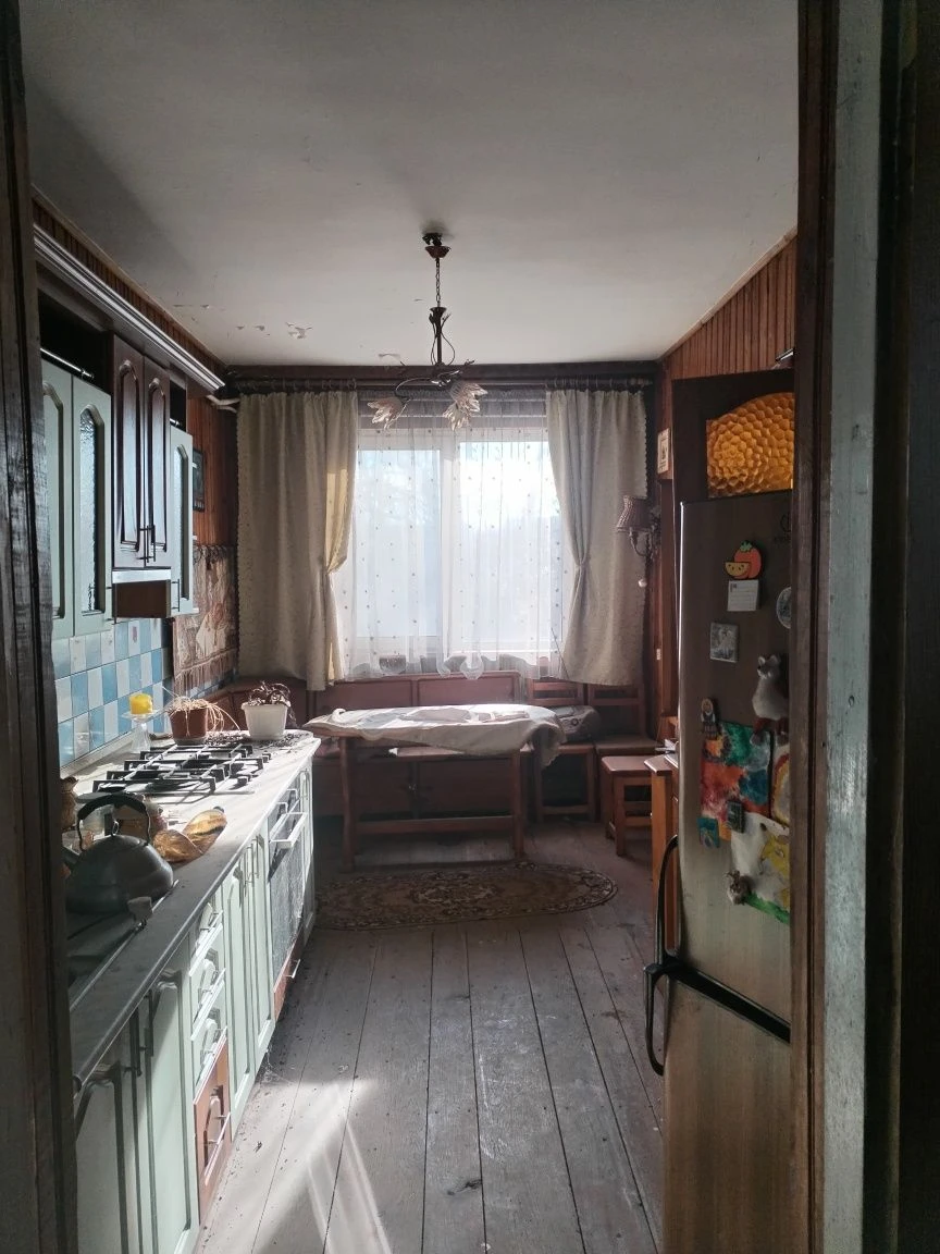 Продається будинок неподалік від центру міста