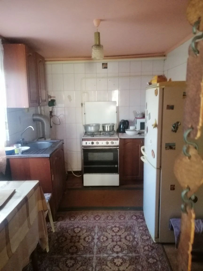 Продається будинок біля газ кантори.