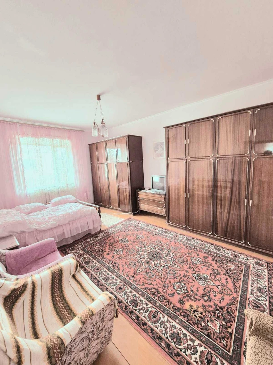 Продам добротний та міцний будинок в місті Бобринець.