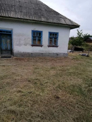 Хата продається недорого