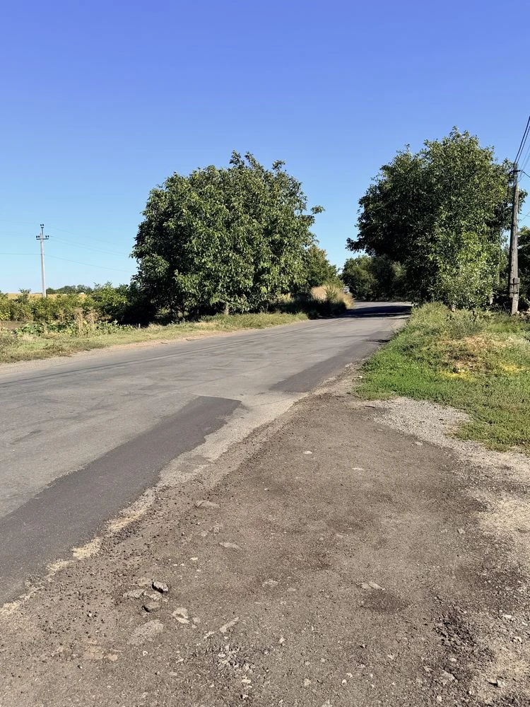 Продаж будинку на дві половини!