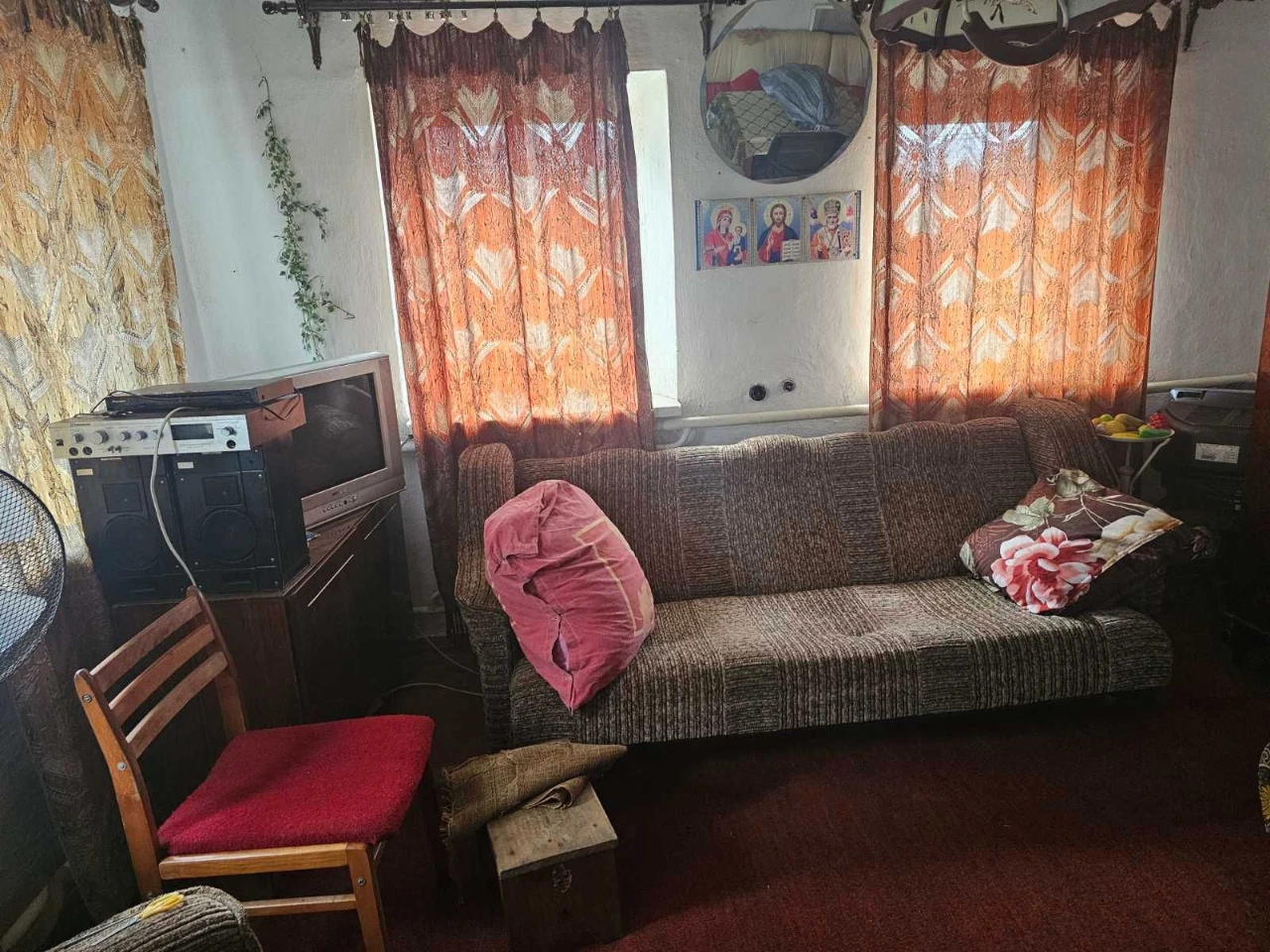 Продається будинок біля самого центру міста, м. Долинська, в