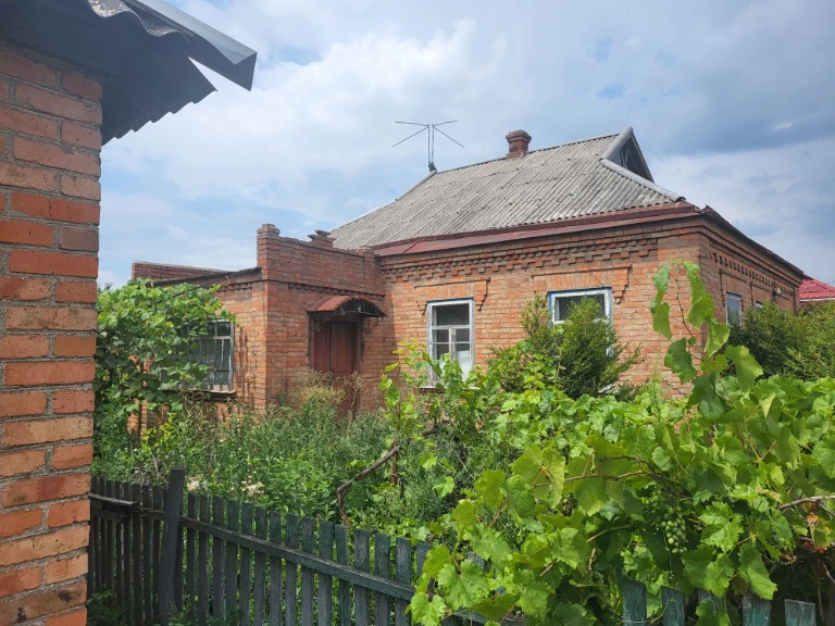 Продається газифікований будинок
