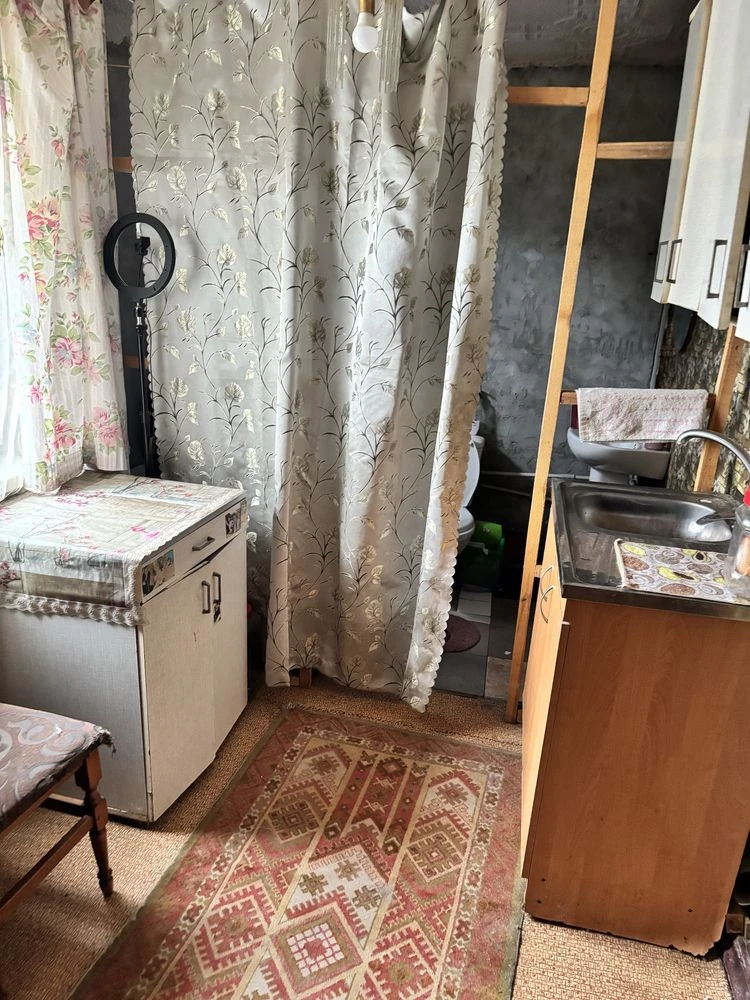 Будинок на дві половини