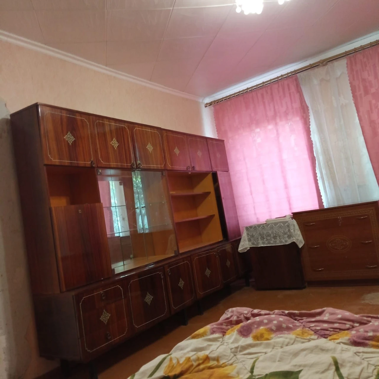 Продам будинок зі стабільним електропостачанням,  зокрема в