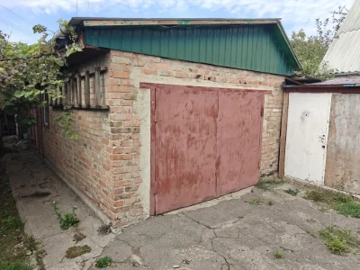 Продам житловий будинок на перехресті вулиць 6-го Грудня і Г