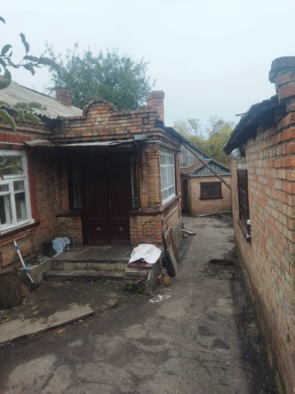 Продаю будинок 1/2 частину  в районі Кірова