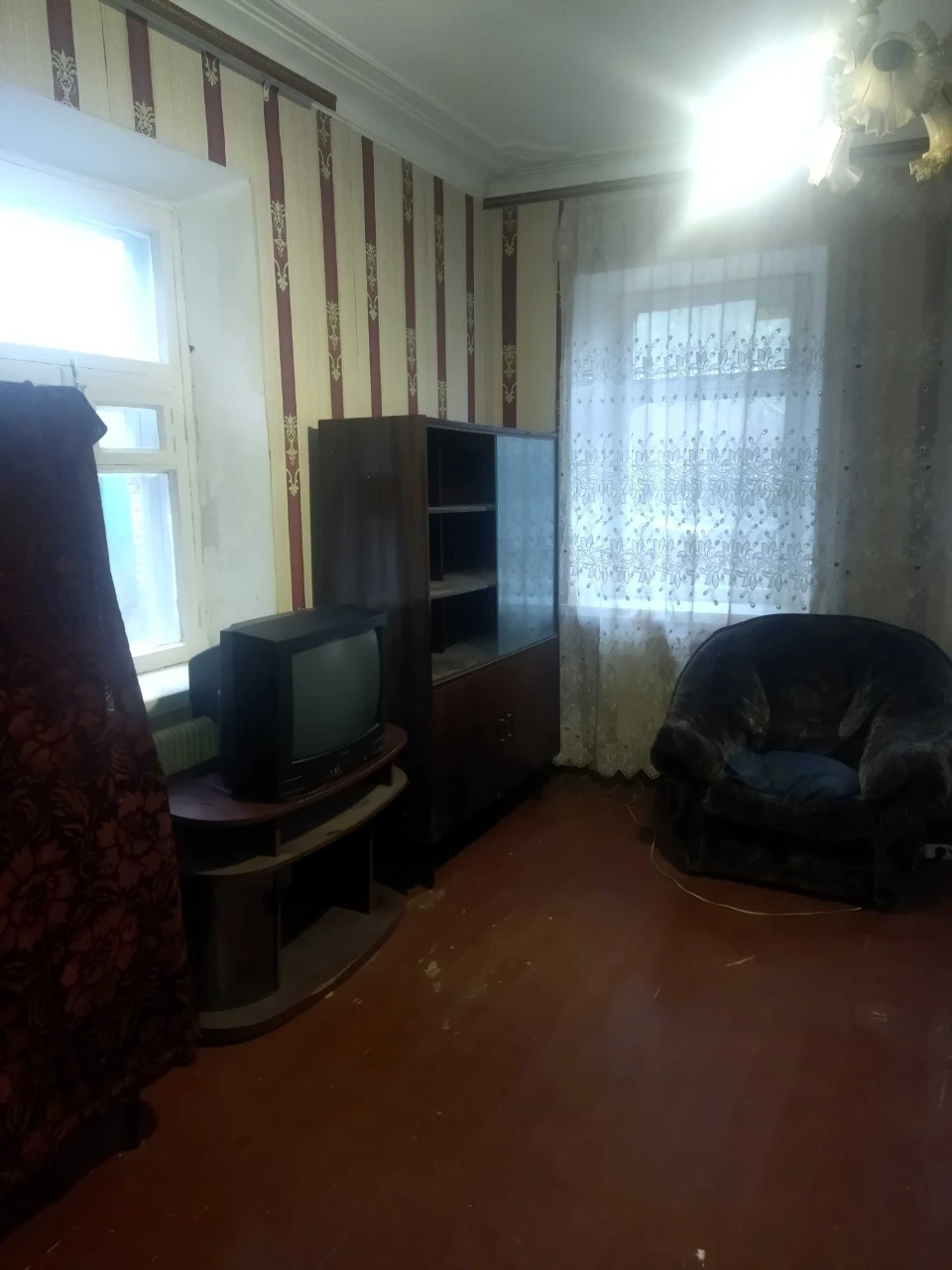 Продаю будинок 1/2 частину  в районі Кірова