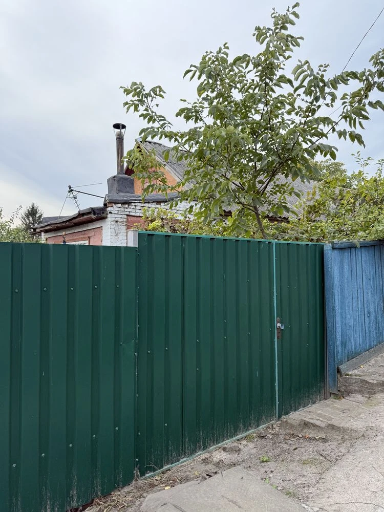 Продам частину будинку по вул. Знамʼянська (р-н 6 школи)