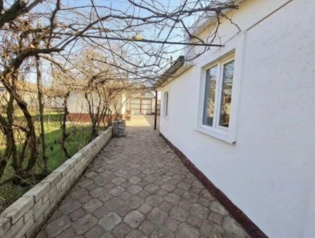 продається будинок