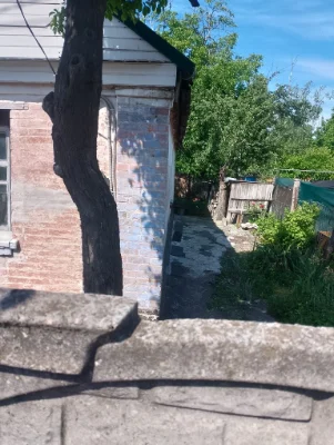 Продам пів будинку