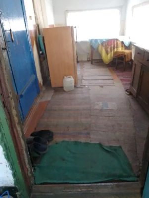 Продам пів будинку