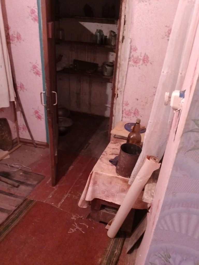 Продам пів будинку