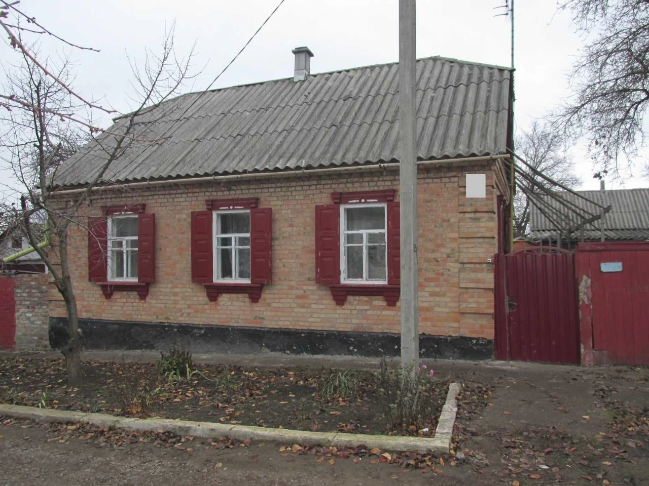 Продам газифікований будинок по вулиці Театральній (р-н Пере