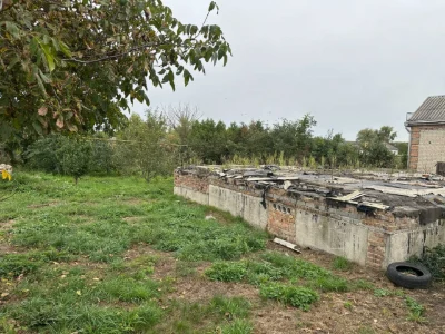 Незавершене будівництво житлового будинку