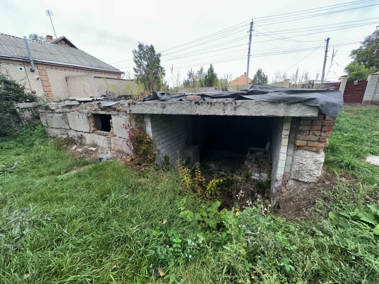 Незавершене будівництво житлового будинку