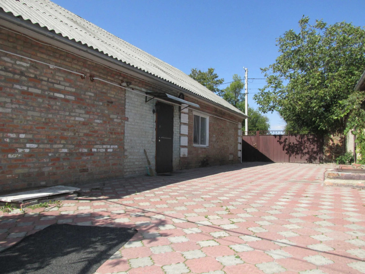 Продам будинок по вул. Східній ( р-н Дитячої лікарні - Центр