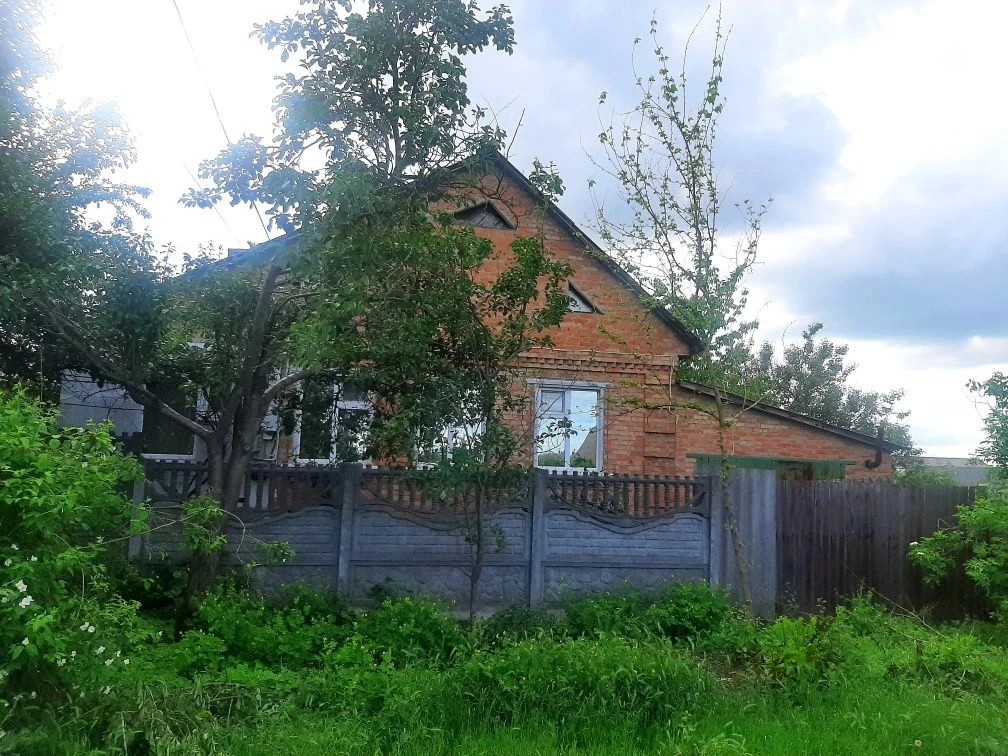 Продам дім з трьома видами опалення