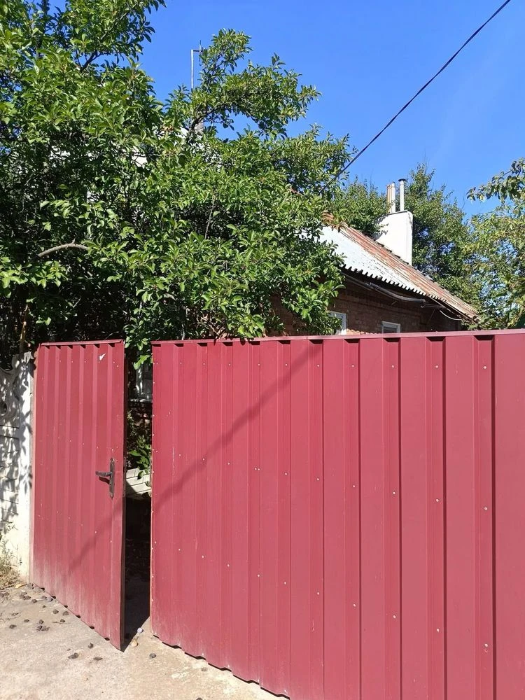 Продам цегляний будинок з газовим опаленням (14 р-н)