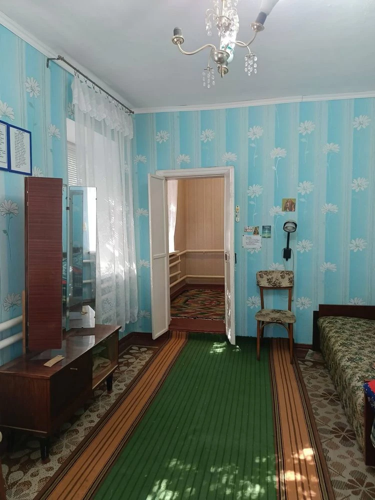 Продам цегляний будинок з газовим опаленням (14 р-н)