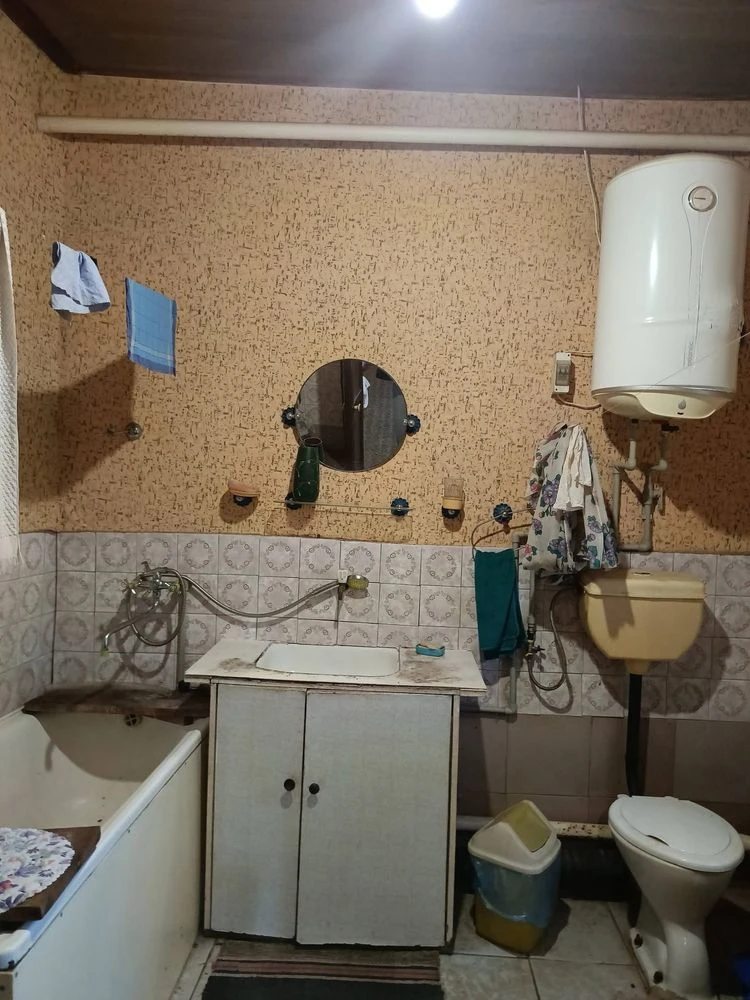 Продам цегляний будинок з газовим опаленням (14 р-н)