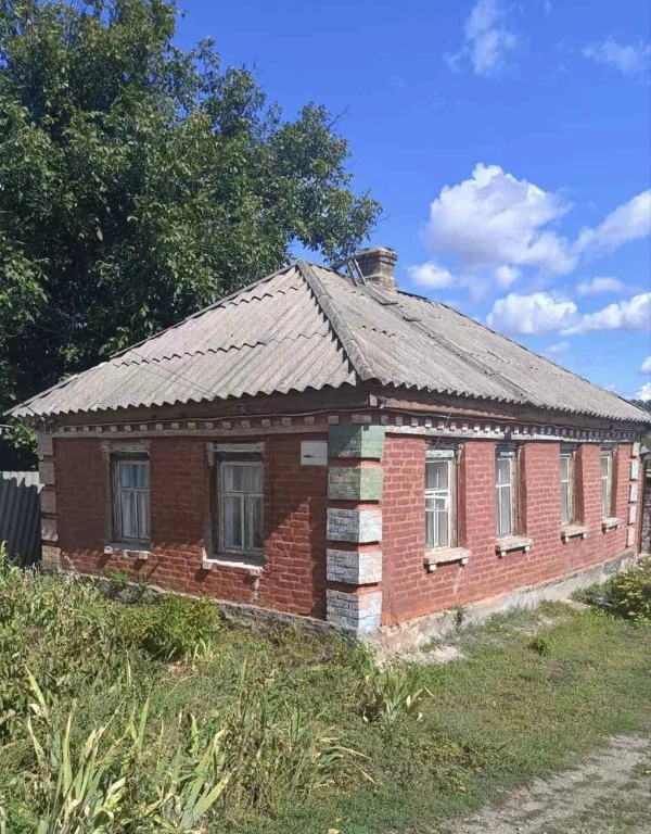 Продам 2 кімнатний будинок з великою земельною ділянкою (р-н