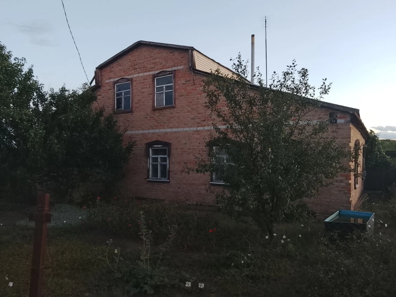 Продам газифікований цегляний будинок із виходом до річки мі