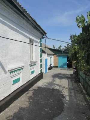 Продам будинок по вул. Гвардійській (р-н Вербової лози) або