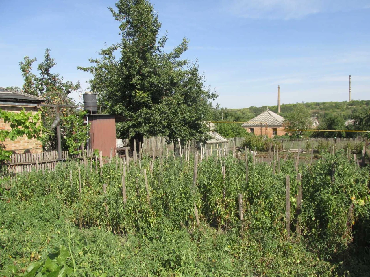 Продам будинок по вул. Гвардійській (р-н Вербової лози) або