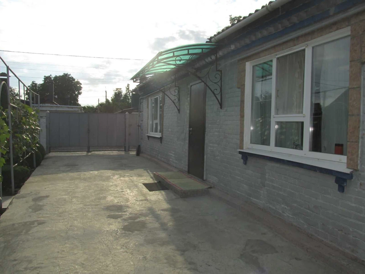 Продам  будинок по вул. В.Скринника (р-н пл.Покровської) або