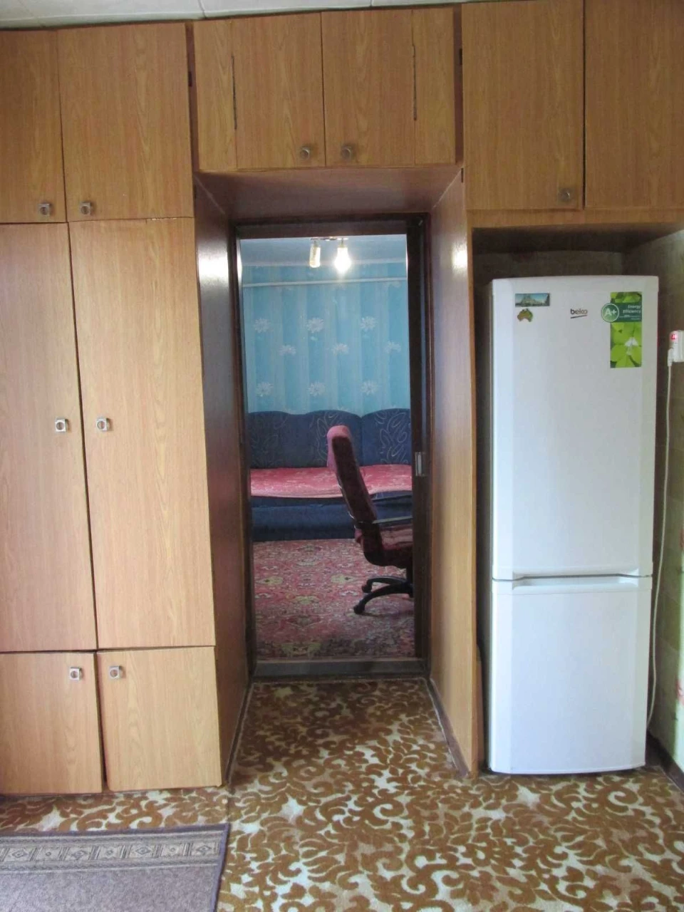 Продам  будинок по вул. В.Скринника (р-н пл.Покровської) або