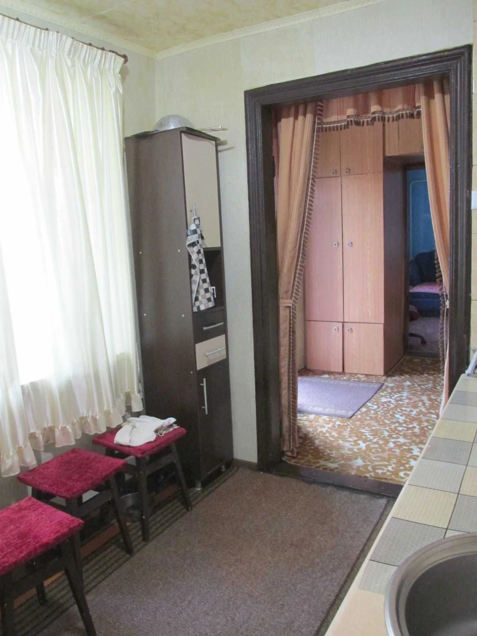 Продам  будинок по вул. В.Скринника (р-н пл.Покровської) або