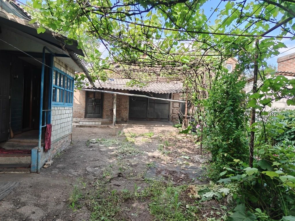 Продам добротний будинок по вулиці Енгельса 76