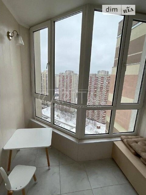 Sale of 3-room apartment 135 sq. m on Akhmatova Anna St. 22 • ID