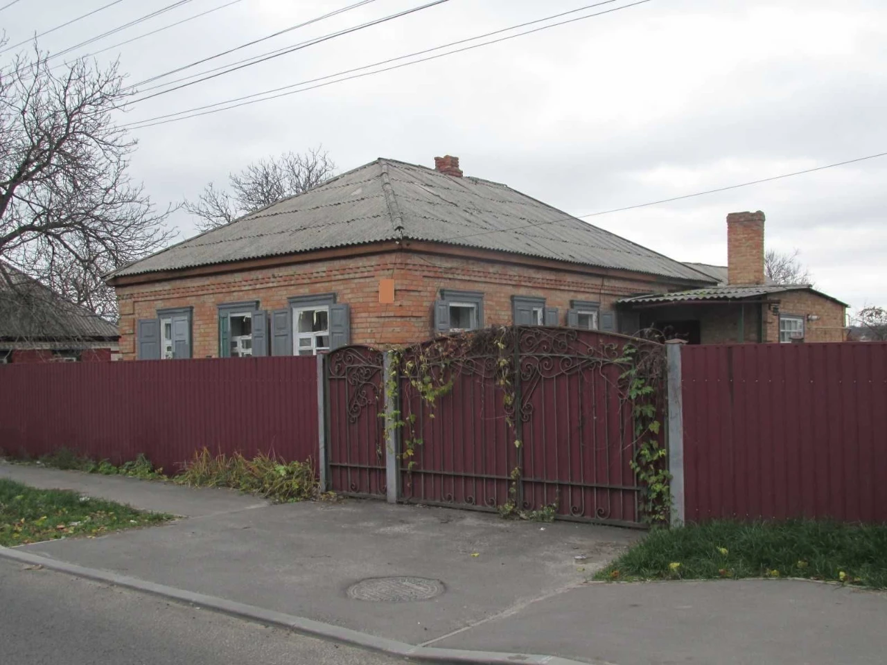 Продається цегляний газифікований будинок по вул. Скічко (14