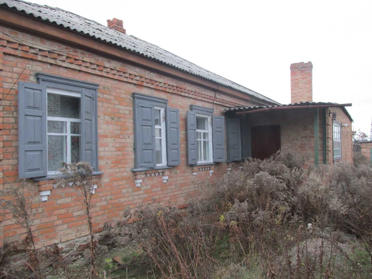 Продається цегляний газифікований будинок по вул. Скічко (14
