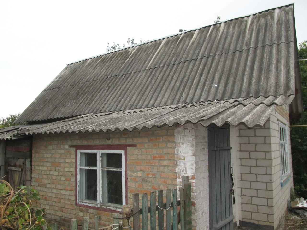 Продам будинок з газовим опаленням по вул. Нижче Польова ( 1