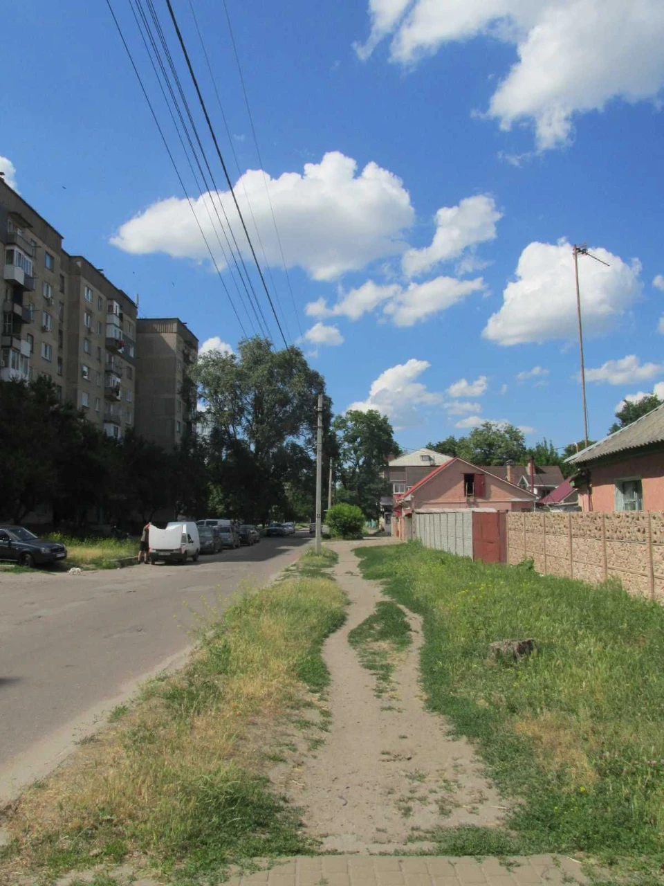 Продається 1/3 част. будинку с окремим двором по вул. Григор