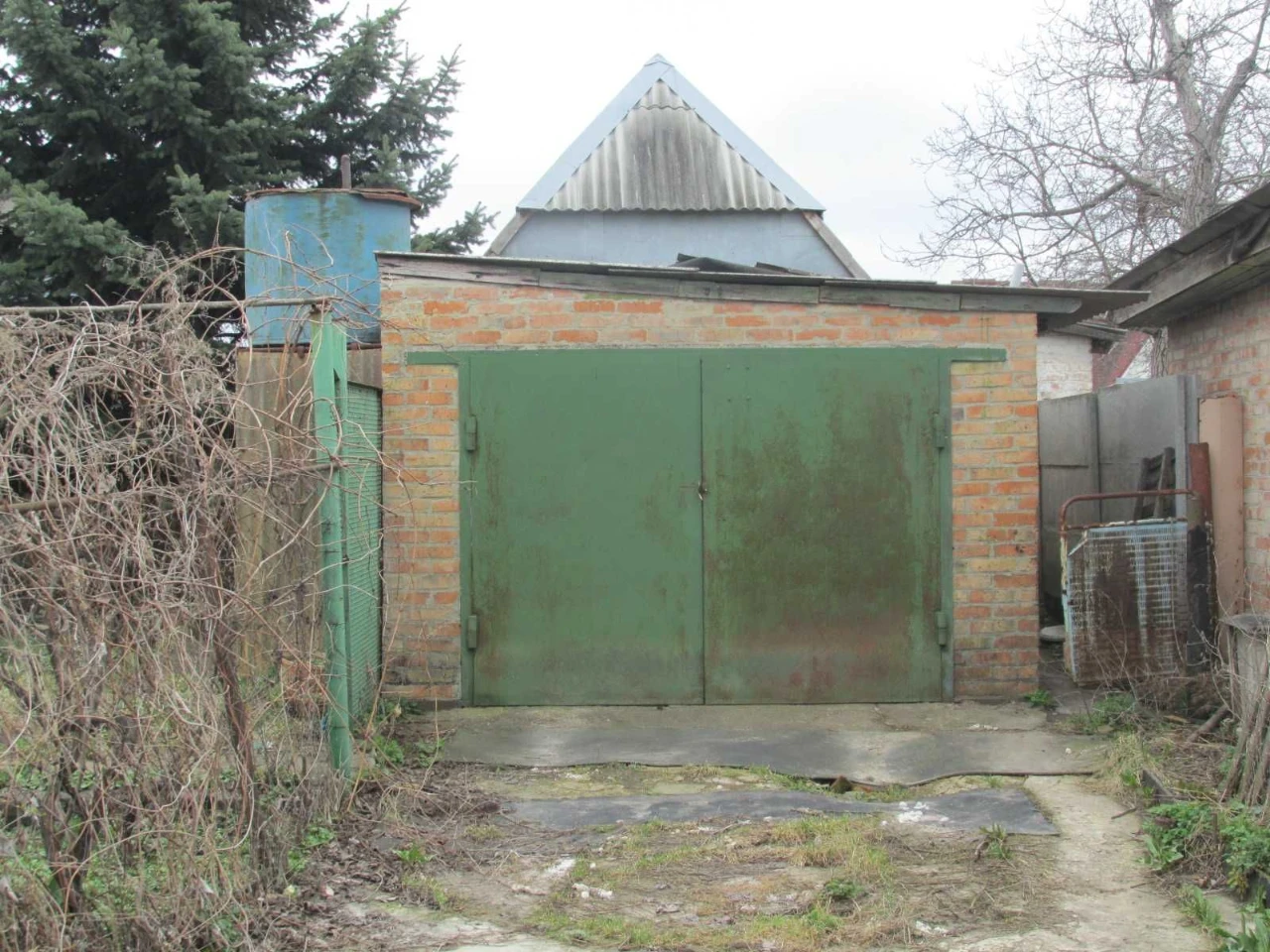 Продам частину будинку по вул. Тітова ( район Дитячої лікарн