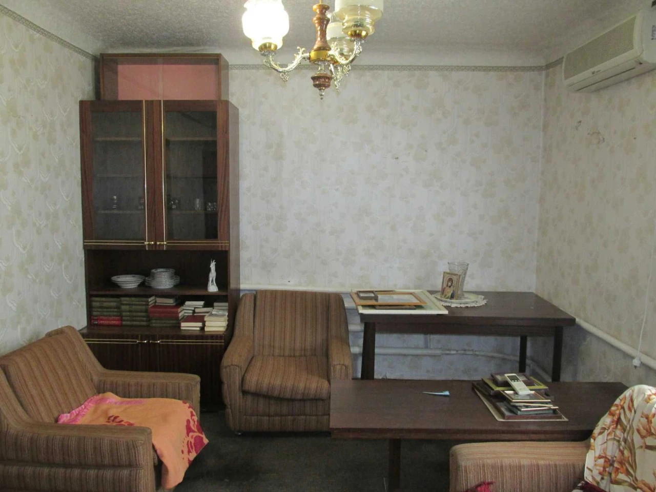 Продам частину будинку по вул. Тітова ( район Дитячої лікарн
