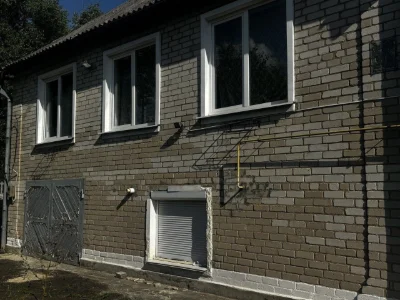 Продам дім на Перемозі