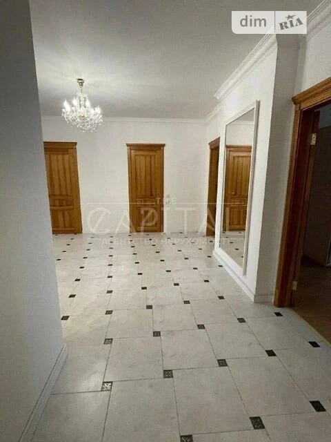 Sale of 3-room apartment 135 sq. m on Akhmatova Anna St. 22 • ID