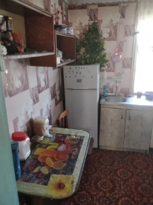 Обменяю полдома на квартиру,или продам
